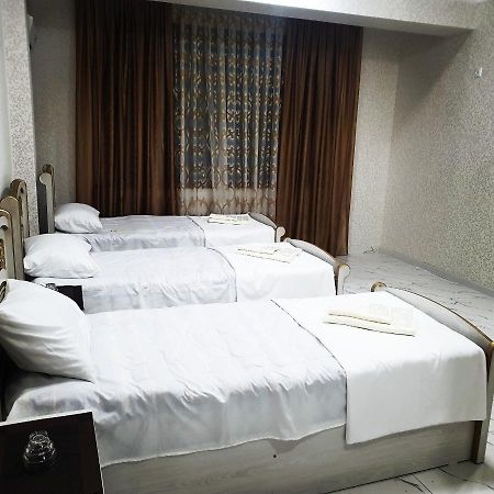 Хостел Eski Shahar Andijan Exterior foto