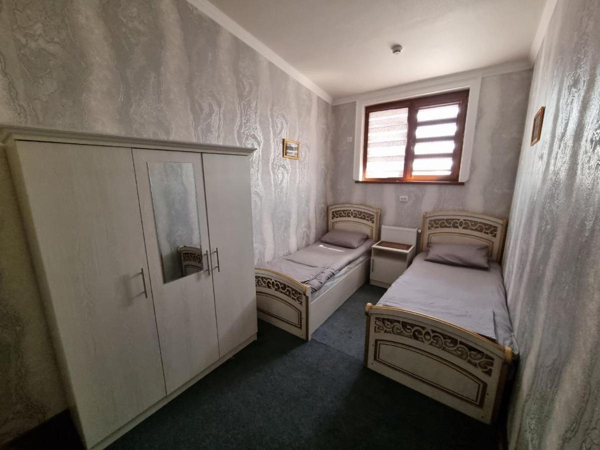Хостел Eski Shahar Andijan Exterior foto
