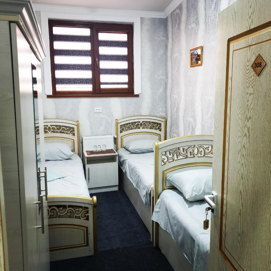 Хостел Eski Shahar Andijan Exterior foto