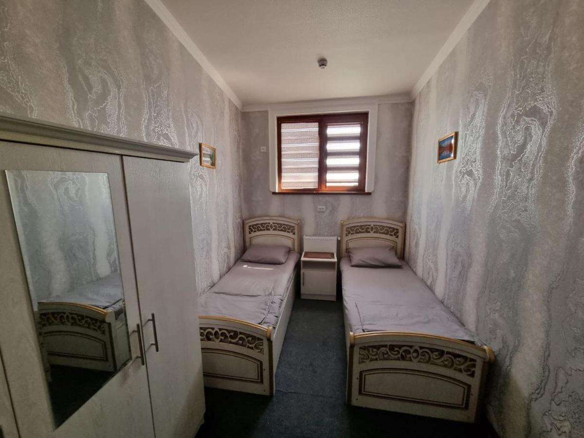 Хостел Eski Shahar Andijan Exterior foto